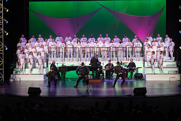 MenAlive - OC Gay Men's Chorus / "I am America"