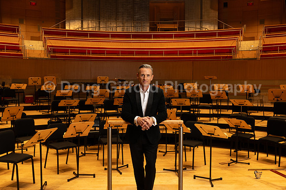 Portraits of the Pacific Symphony Artistic & Music Director Designate, Alexander Shelley and Pacific Symphony Principal Pops Conductor, Enrico Lopez-Yañez