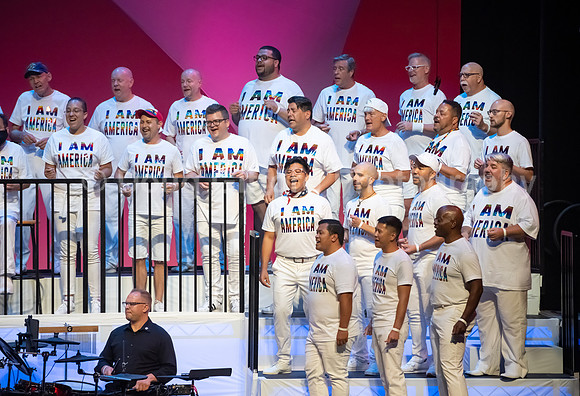 MenAlive - OC Gay Men's Chorus / "I am America"