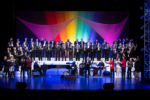 MenAlive - OC Gay Men's Chorus / "I am America"