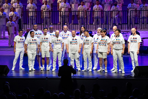 MenAlive - OC Gay Men's Chorus / "I am America"