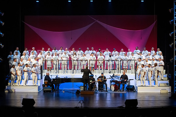 MenAlive - OC Gay Men's Chorus / "I am America"