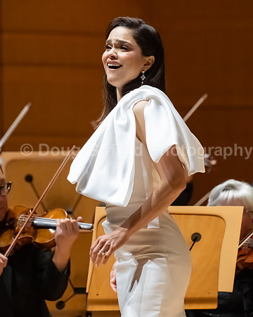 Pacific Symphony - Joshua Bell & Larisa Martínez: Voice & the Violin