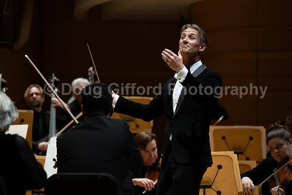 Pacific Symphony - Shelly Conducts Beethoven's Fifth & The Emperor Concerto