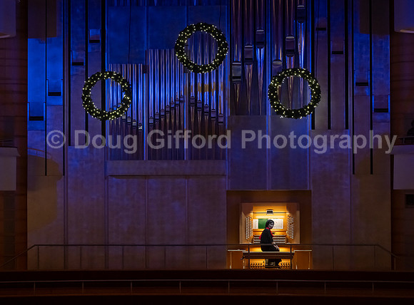 Pacific Chorale – “Tis the Season”
