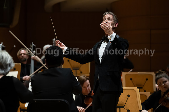 Pacific Symphony - Shelly Conducts Beethoven's Fifth & The Emperor Concerto
