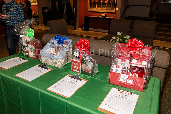 MenAlive - "Merry & Bright, Tinseltown"