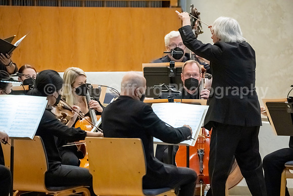 Pacific Symphony and the Pacific Chorale will present a “Concert for Healing”