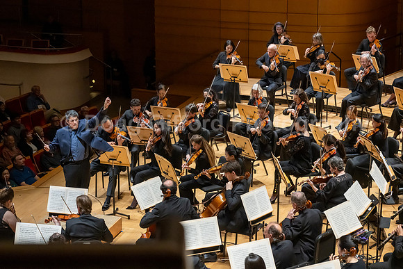 Pacific Symphony / Tchaikovsky’s Fifth & Avi Avital