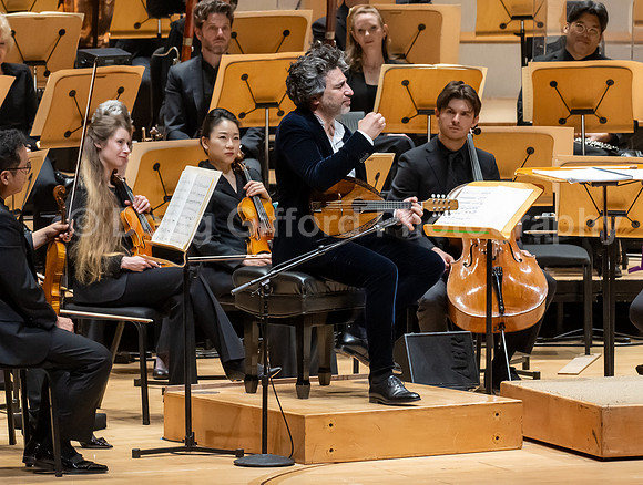 Pacific Symphony / Tchaikovsky’s Fifth & Avi Avital
