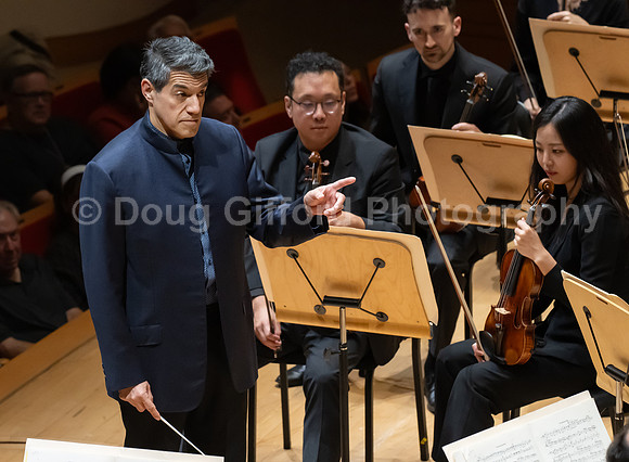 Pacific Symphony / Tchaikovsky’s Fifth & Avi Avital