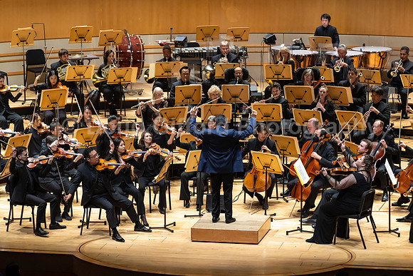 Pacific Symphony / Tchaikovsky’s Fifth & Avi Avital