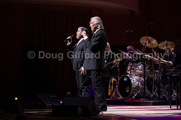 Pacific Symphony - Valentine's Day with the Righteous Brothers