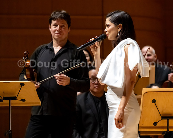Pacific Symphony - Joshua Bell & Larisa Martínez: Voice & the Violin