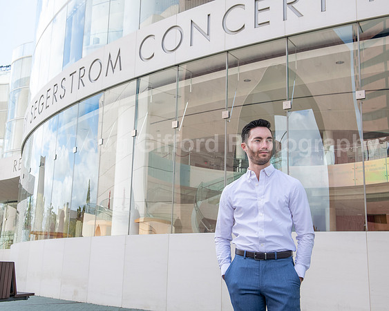 Pacific Symphony 2023-24 Pops Conductor, Enrico Lopez-Yañez