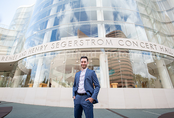 Pacific Symphony 2023-24 Pops Conductor, Enrico Lopez-Yañez