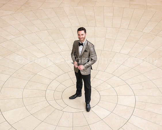 Pacific Symphony 2023-24 Pops Conductor, Enrico Lopez-Yañez