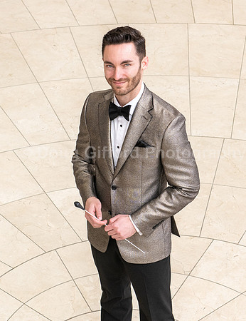 Pacific Symphony 2023-24 Pops Conductor, Enrico Lopez-Yañez