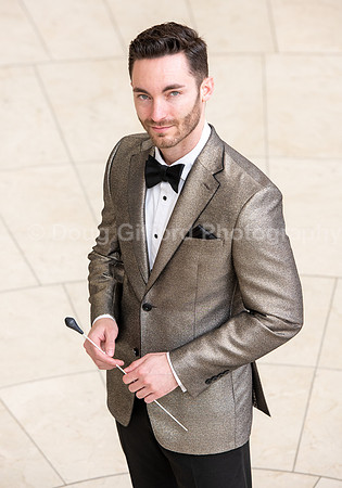 Pacific Symphony 2023-24 Pops Conductor, Enrico Lopez-Yañez
