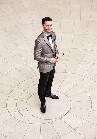 Pacific Symphony 2023-24 Pops Conductor, Enrico Lopez-Yañez