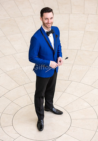 Pacific Symphony 2023-24 Pops Conductor, Enrico Lopez-Yañez