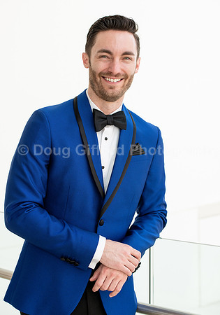 Pacific Symphony 2023-24 Pops Conductor, Enrico Lopez-Yañez