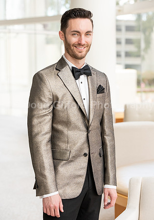 Pacific Symphony 2023-24 Pops Conductor, Enrico Lopez-Yañez