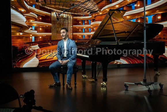 Pacific Symphony 2023-24 Pops Conductor, Enrico Lopez-Yañez