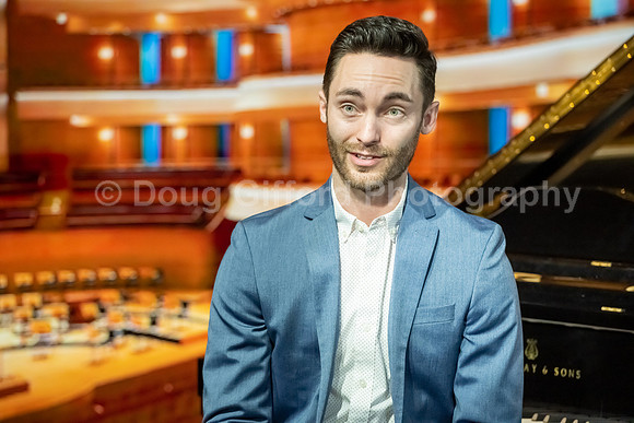 Pacific Symphony 2023-24 Pops Conductor, Enrico Lopez-Yañez