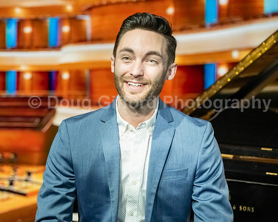 Pacific Symphony 2023-24 Pops Conductor, Enrico Lopez-Yañez