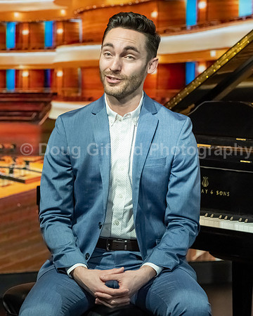Pacific Symphony 2023-24 Pops Conductor, Enrico Lopez-Yañez
