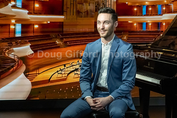 Pacific Symphony 2023-24 Pops Conductor, Enrico Lopez-Yañez