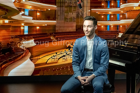 Pacific Symphony 2023-24 Pops Conductor, Enrico Lopez-Yañez
