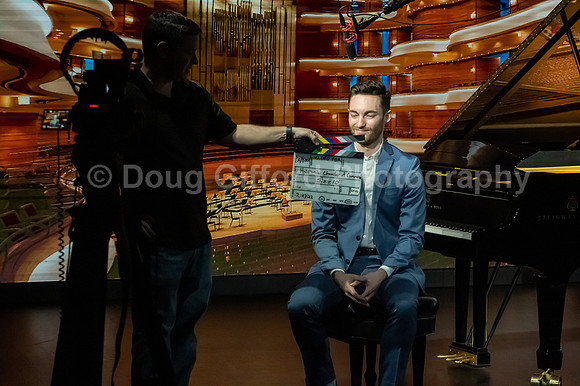 Pacific Symphony 2023-24 Pops Conductor, Enrico Lopez-Yañez