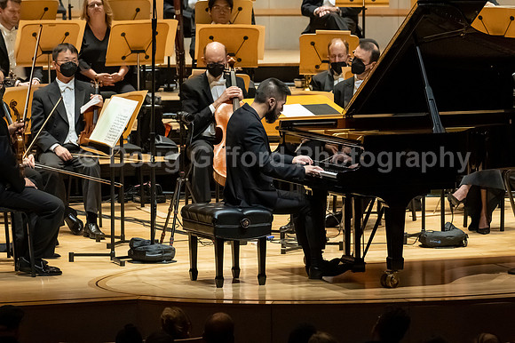 Pacific Symphony - Tao Plays Mozart