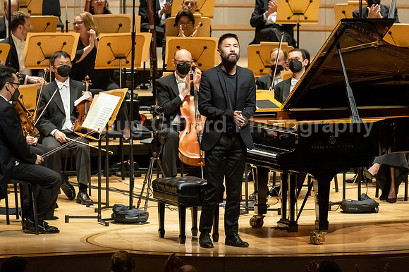 Pacific Symphony - Tao Plays Mozart
