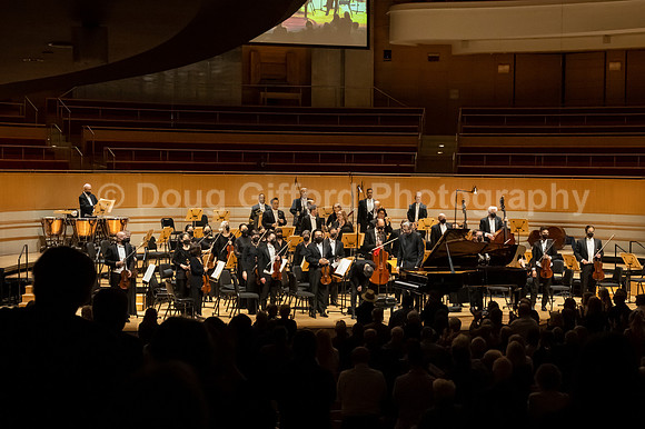 Pacific Symphony - Tao Plays Mozart