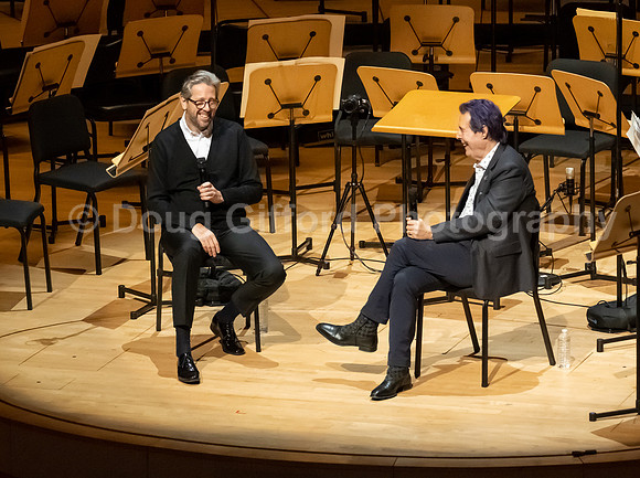 Pacific Symphony - Tao Plays Mozart