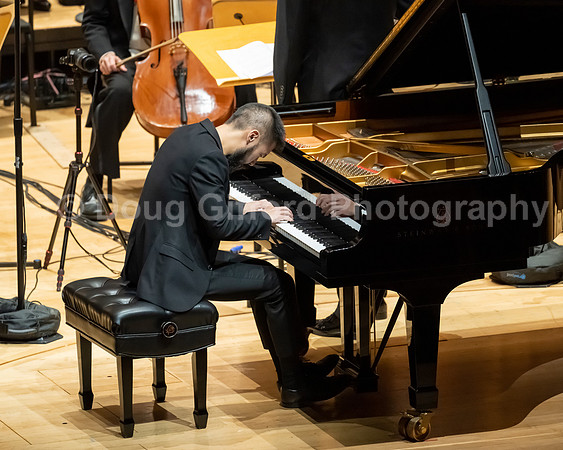 Pacific Symphony - Tao Plays Mozart