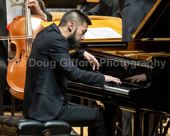 Pacific Symphony - Tao Plays Mozart