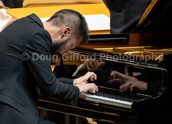 Pacific Symphony - Tao Plays Mozart