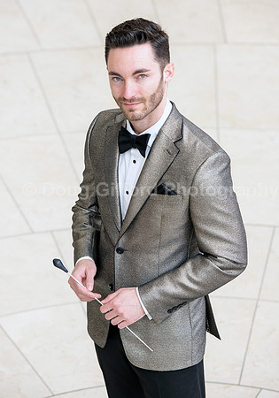 Pacific Symphony 2023-24 Pops Conductor, Enrico Lopez-Yañez