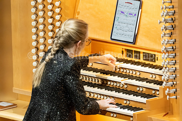 Pacific Symphony - Organ Superstar Anna Lapwood