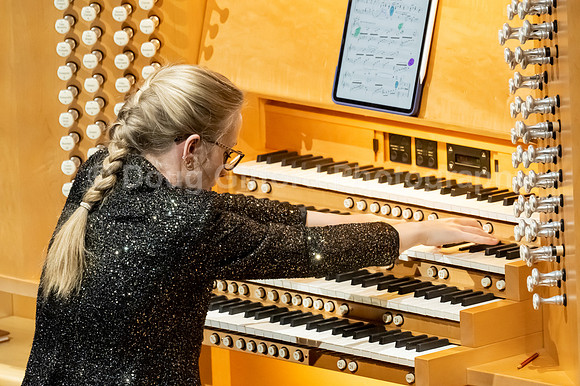 Pacific Symphony - Organ Superstar Anna Lapwood