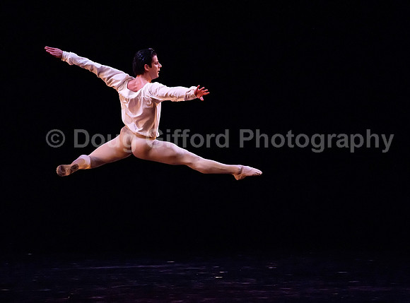 Marcelo Gomes performs in "The King of Dance" - SCFTA