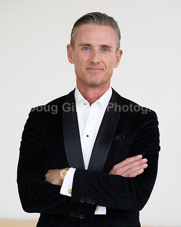 Portraits of the Pacific Symphony Artistic & Music Director Designate, Alexander Shelley and Pacific Symphony Principal Pops Conductor, Enrico Lopez-Yañez