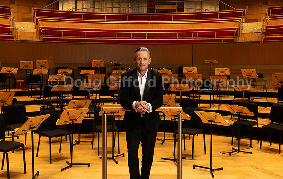 Portraits of the Pacific Symphony Artistic & Music Director Designate, Alexander Shelley and Pacific Symphony Principal Pops Conductor, Enrico Lopez-Yañez