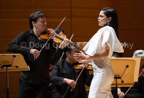 Pacific Symphony - Joshua Bell & Larisa Martínez: Voice & the Violin