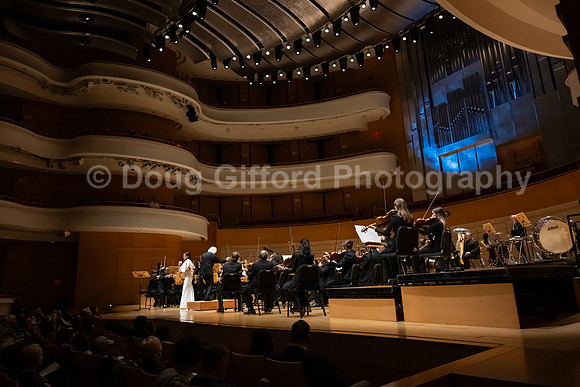 Pacific Symphony - Joshua Bell & Larisa Martínez: Voice & the Violin