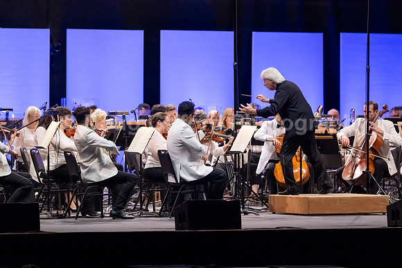 Pacific Symphony - Tchaikovsky Spectacular: A Concert of Hope